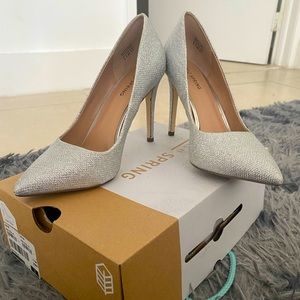 Call of spring silver pumps